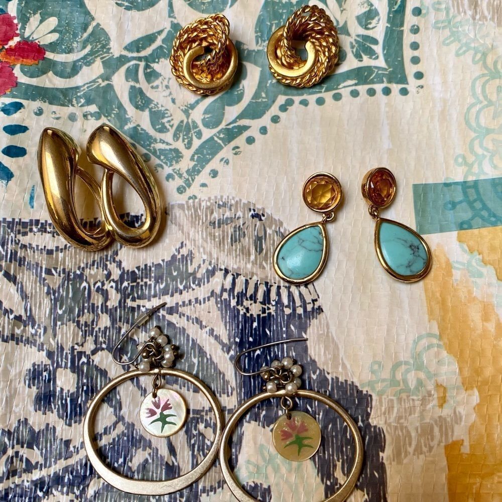 LOT of 4 pairs of earrings